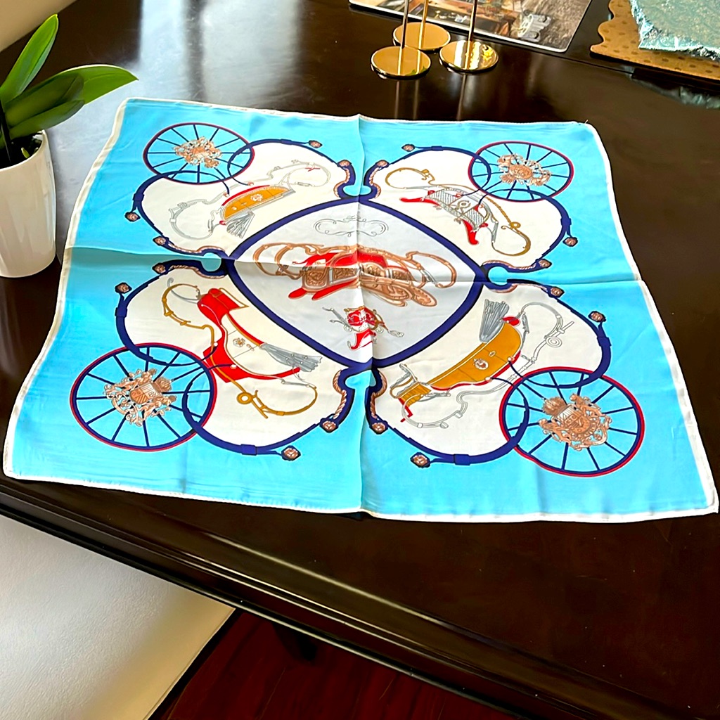 Nwot Womens 100 Silk Scarf